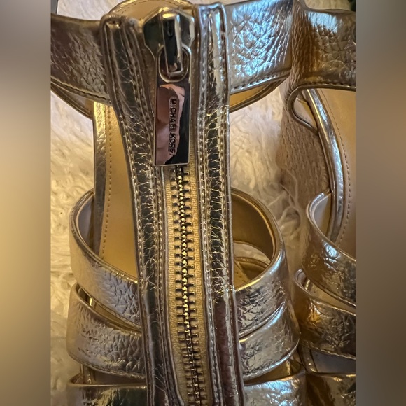 Michael Kors Metallic Gold wedge - Picture 2 of 6
